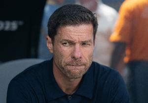 每体：阿隆索认为球队某些关键位置上仍存在不足，他希望继续买人